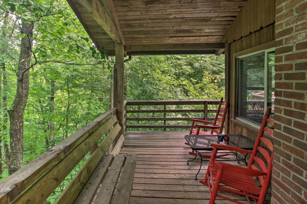 Secluded Stanardsville Cabin With 10 Acres And Hot Tub Kültér fotó