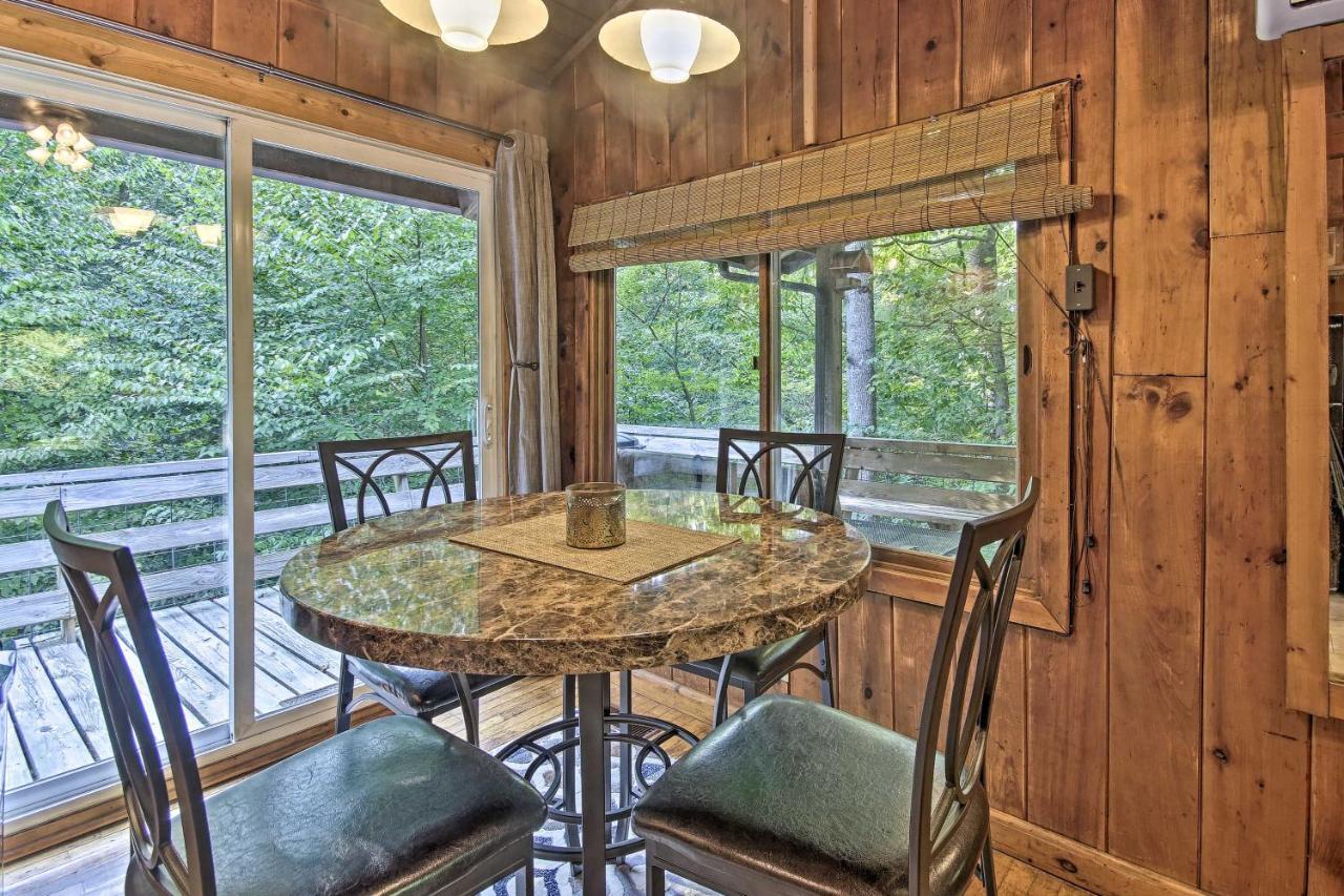 Secluded Stanardsville Cabin With 10 Acres And Hot Tub Kültér fotó