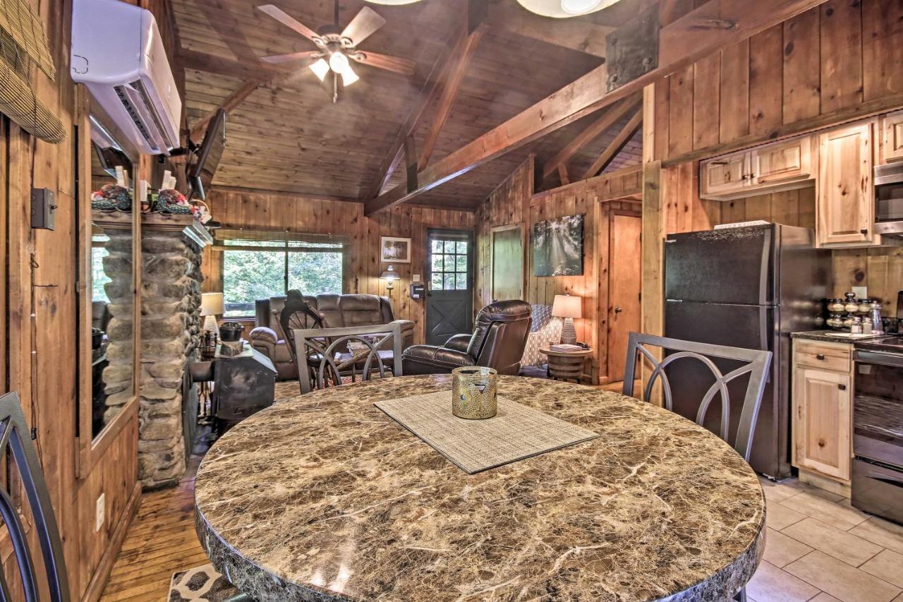 Secluded Stanardsville Cabin With 10 Acres And Hot Tub Kültér fotó