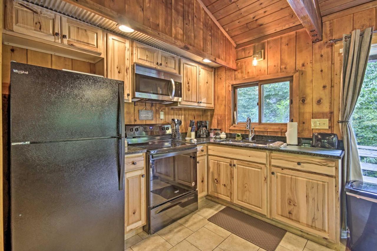 Secluded Stanardsville Cabin With 10 Acres And Hot Tub Kültér fotó