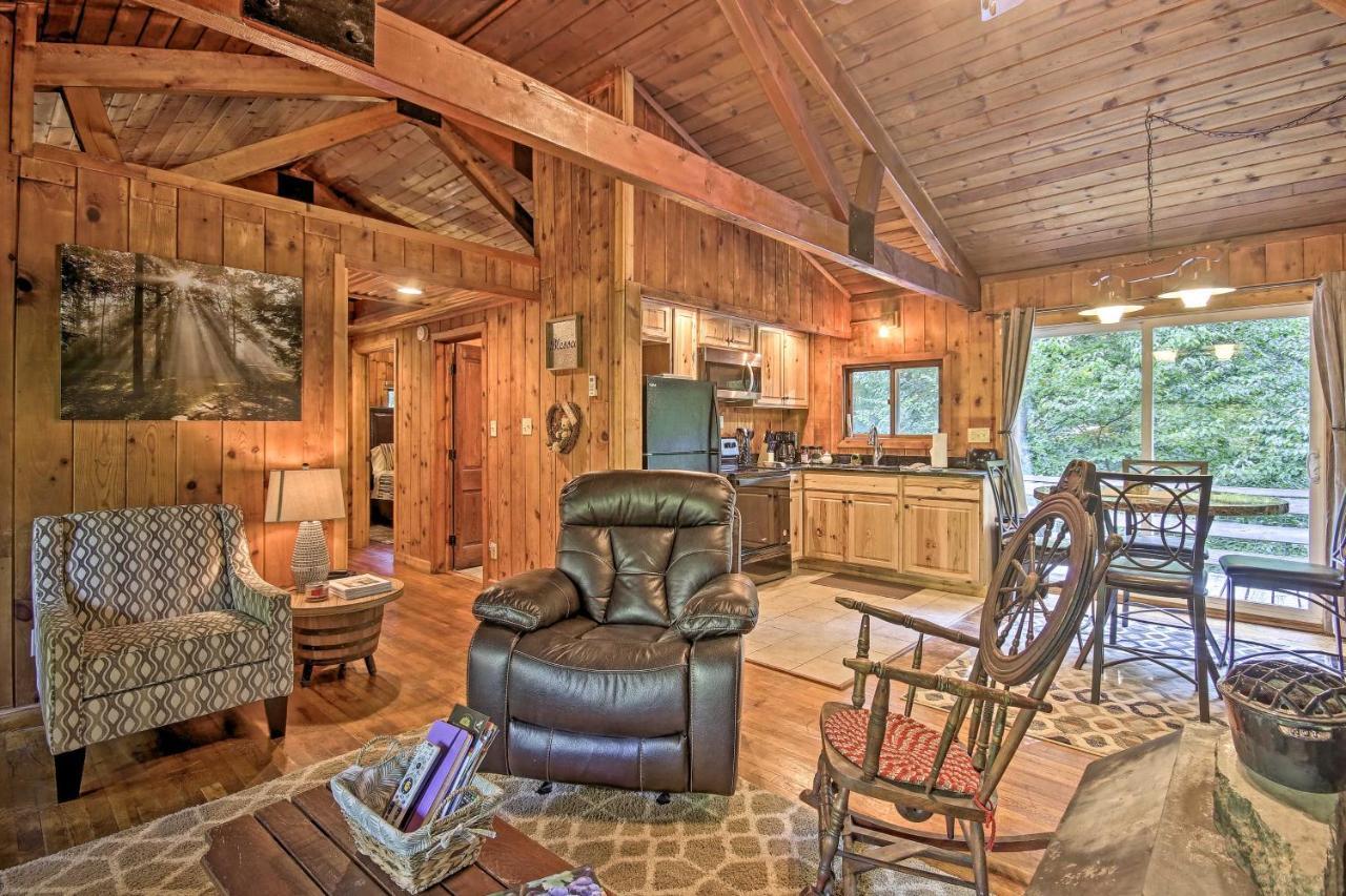 Secluded Stanardsville Cabin With 10 Acres And Hot Tub Kültér fotó