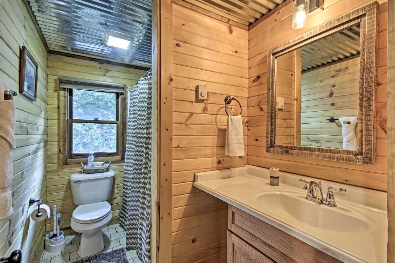 Secluded Stanardsville Cabin With 10 Acres And Hot Tub Kültér fotó